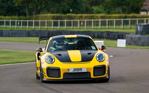 Joe Macari Goodwood track day 2021