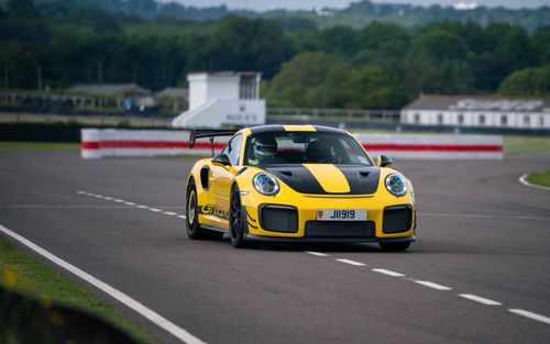 Joe Macari Goodwood track day 2021