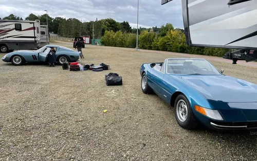 250 GTO and friends drive to Le Mans