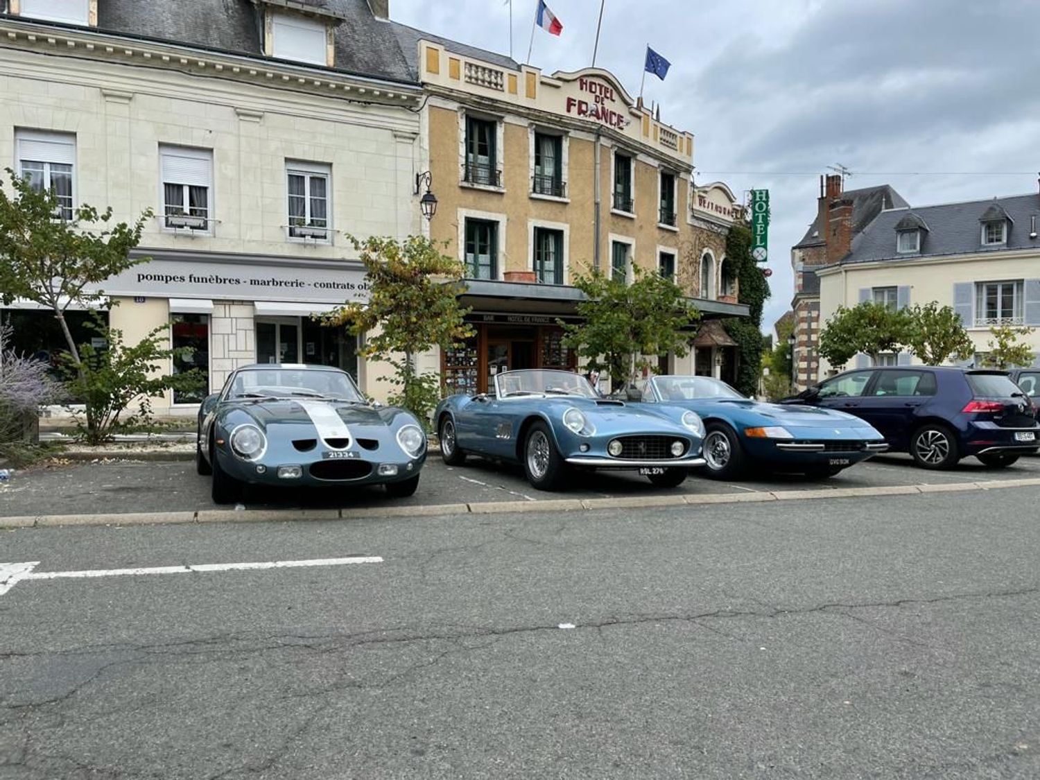 250 GTO and friends drive to Le Mans 250 GTO and friends drive to Le Mans
