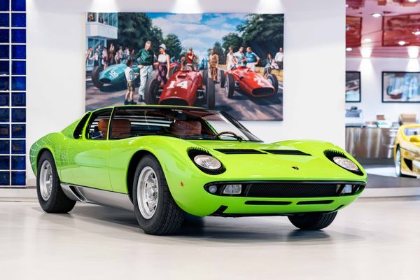 Lamborghini Miura P400 