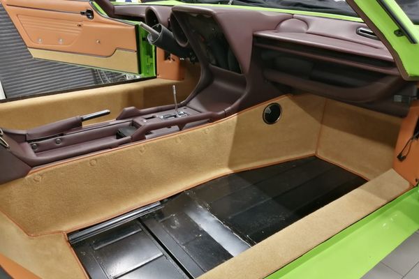 Lamborghini Miura P400 