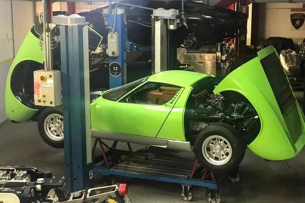Lamborghini Miura P400 