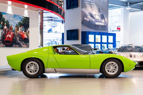 Lamborghini Miura P400 