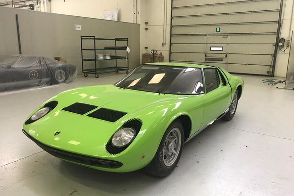Lamborghini Miura P400 