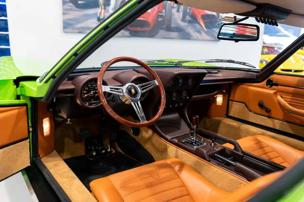 Lamborghini Miura P400 