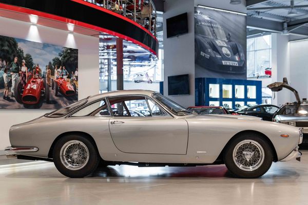Ferrari 250 GT Lusso