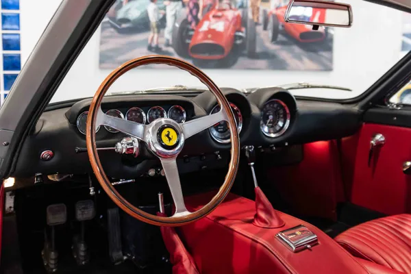 Ferrari 250 GT Lusso