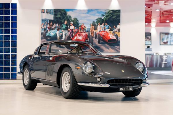 Ferrari 275 GTB 6 Carb