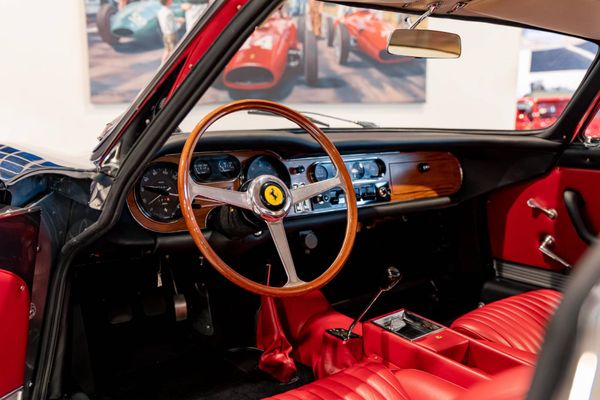 Ferrari 275 GTB 6 Carb