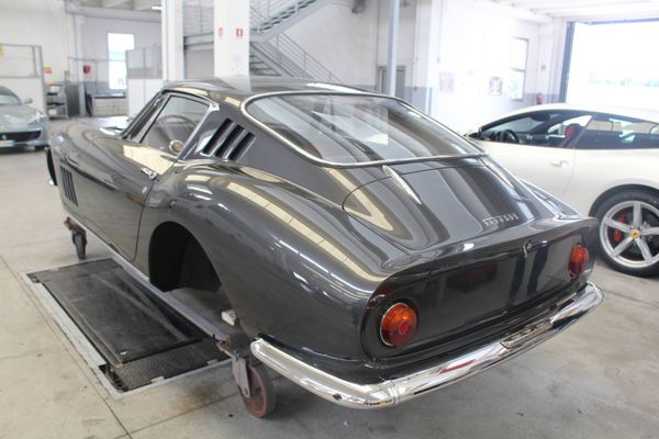 Ferrari 275 GTB 6 Carb
