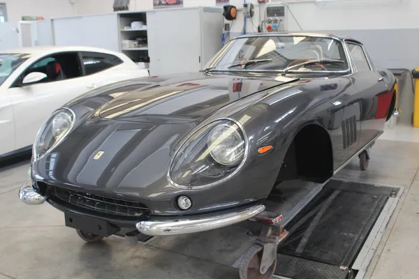 Ferrari 275 GTB 6 Carb