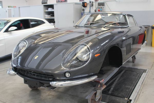 Ferrari 275 GTB 6 Carb
