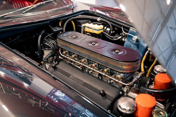 Ferrari 275 GTB 6 Carb