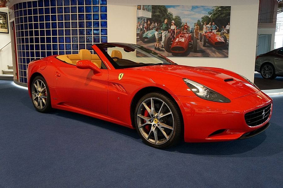 2010 Ferrari California (2010)