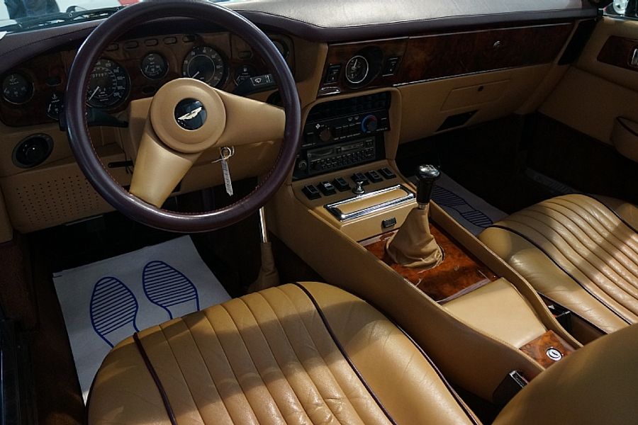 1987 Aston Martin V8 Volante