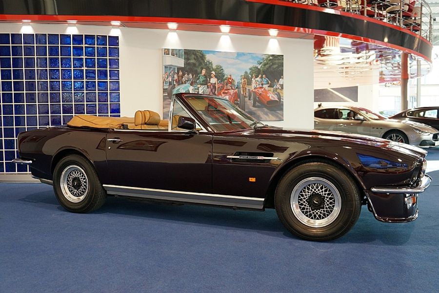 1987 Aston Martin V8 Volante