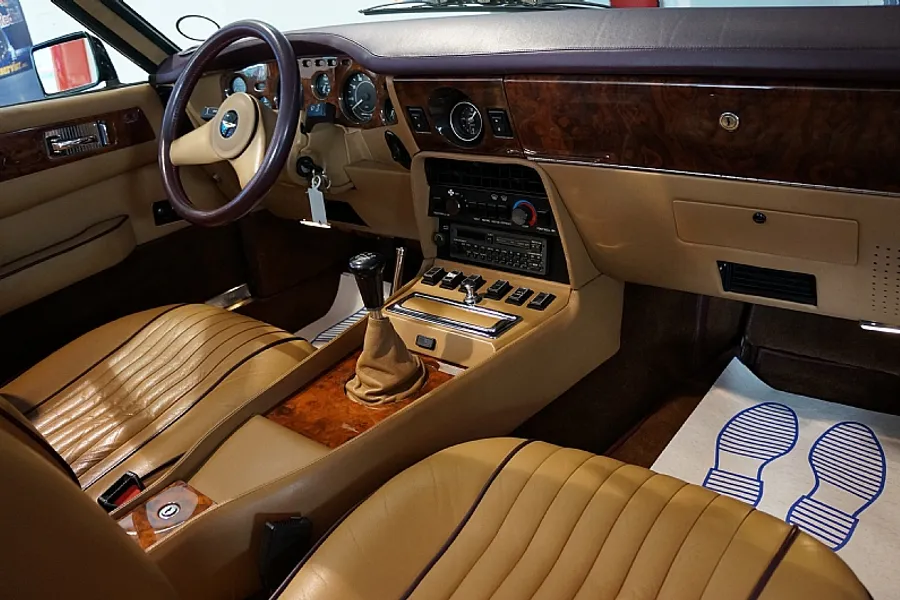 1987 Aston Martin V8 Volante