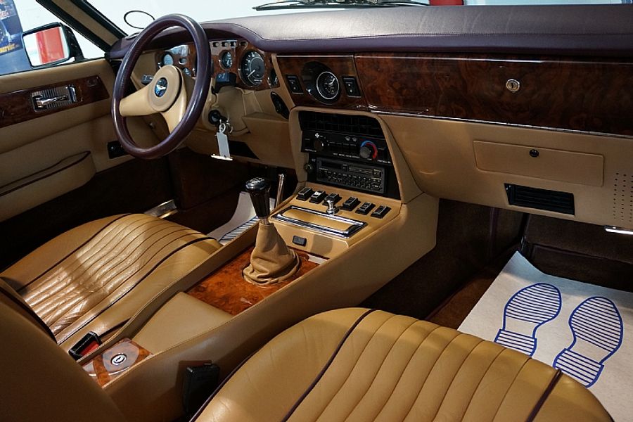1987 Aston Martin V8 Volante