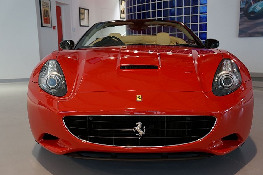 2010 Ferrari California