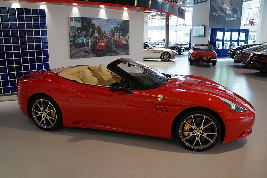2010 Ferrari California