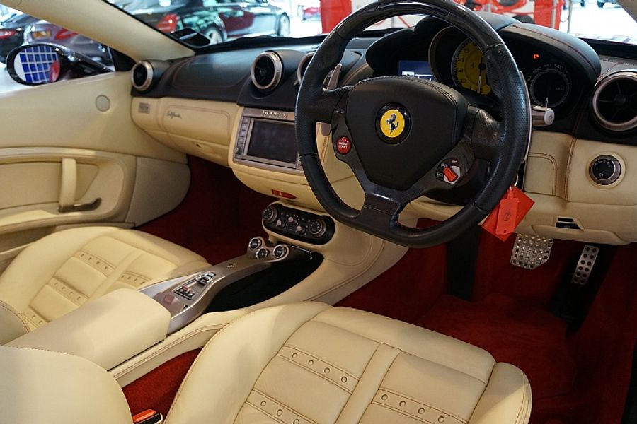 2010 Ferrari California