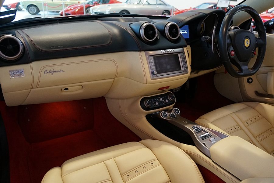 2010 Ferrari California