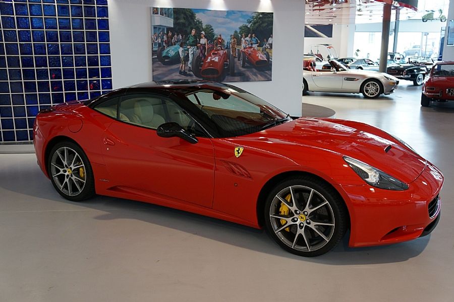 2010 Ferrari California