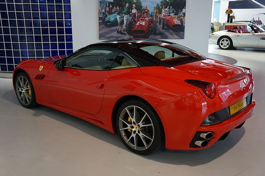 2010 Ferrari California