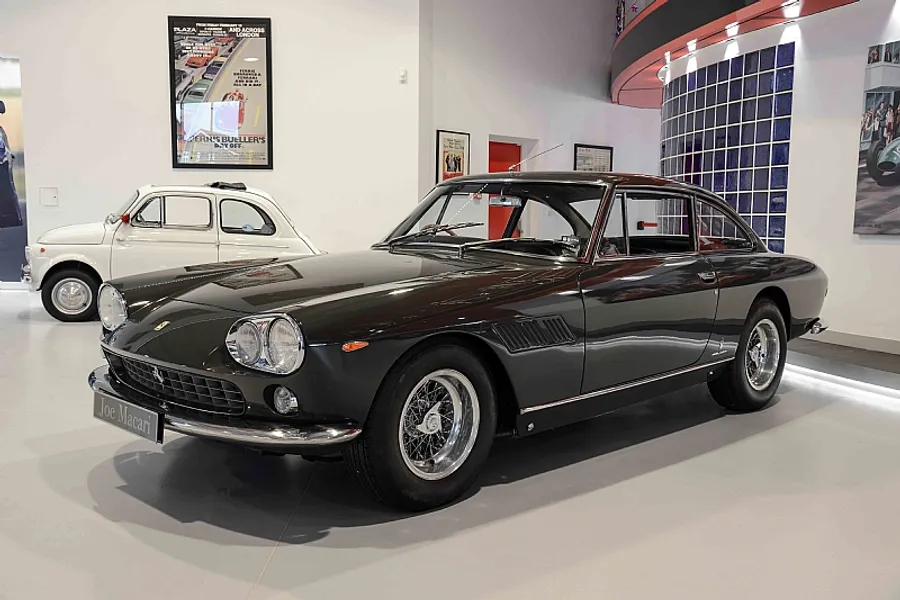 1965 Ferrari 330 GT 2+2 Mk 1