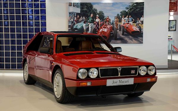 1985 Lancia Delta S4 Stradale