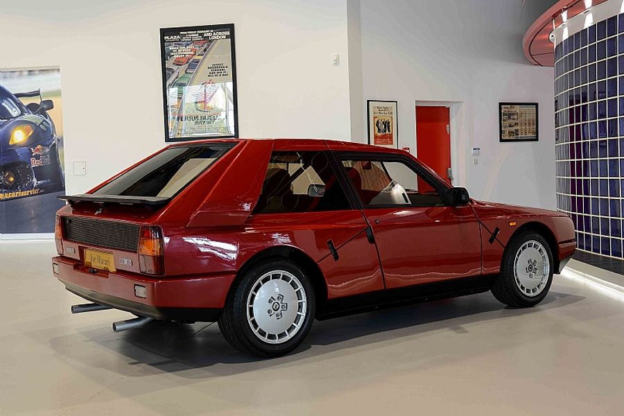 1985 Lancia Delta S4 Stradale