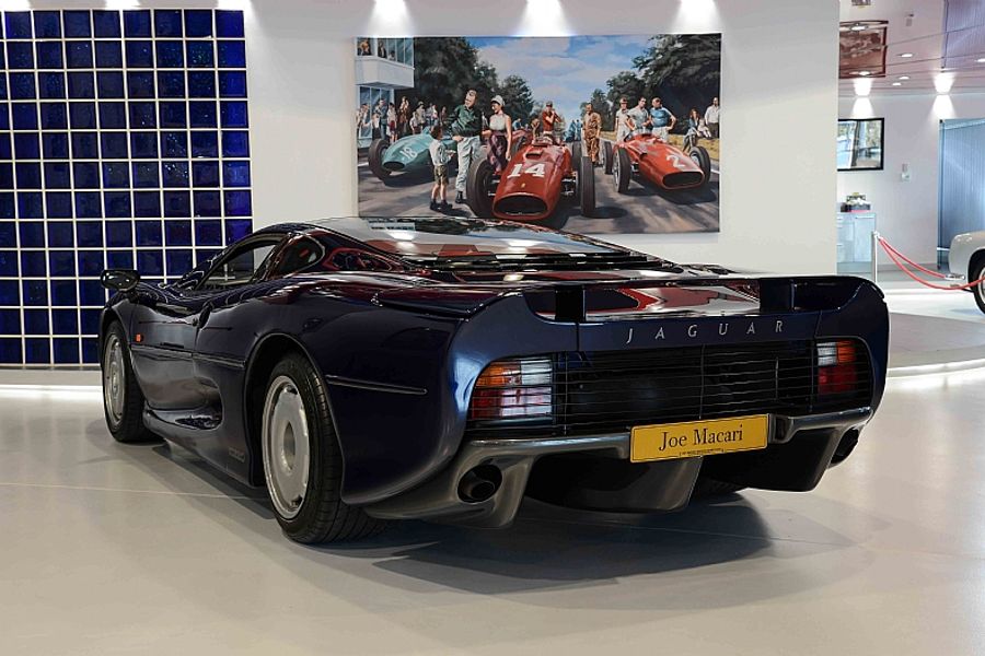 1993 Jaguar XJ220
