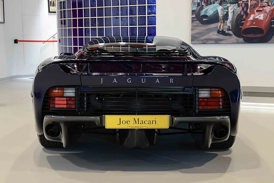 1993 Jaguar XJ220