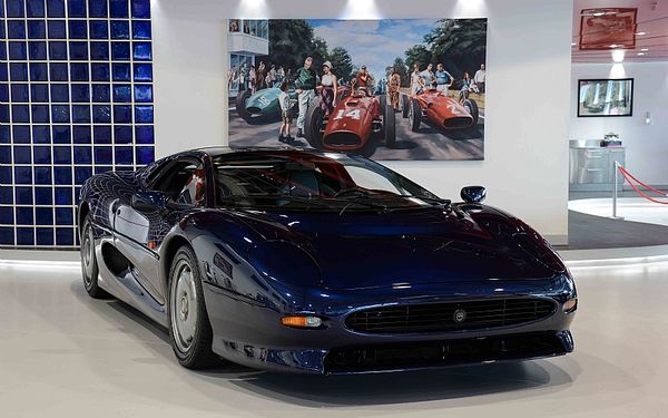 1993 Jaguar XJ220