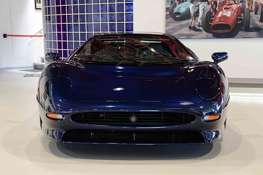 1993 Jaguar XJ220