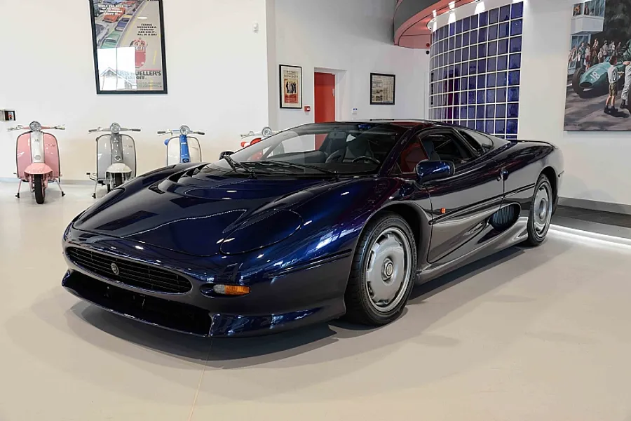 1993 Jaguar XJ220