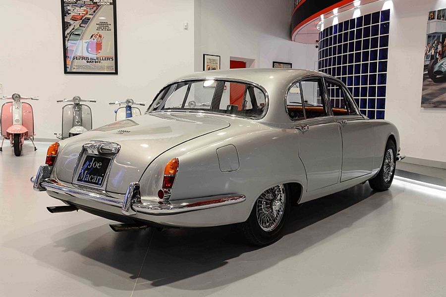 1964 Jaguar S-Type 3.8 Saloon