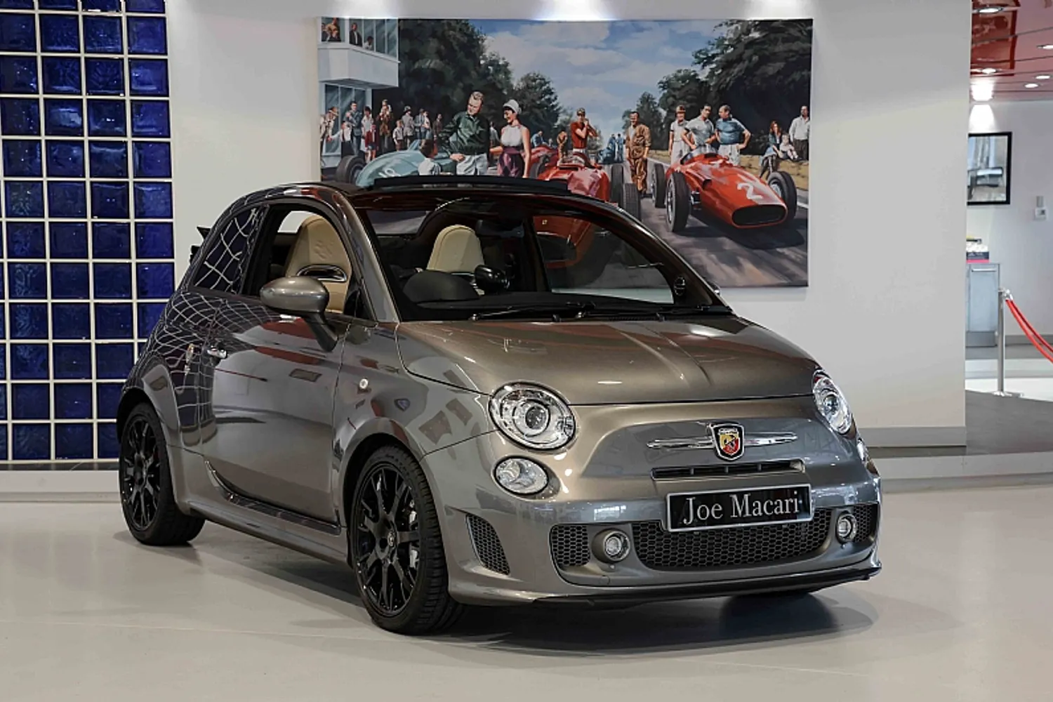 2014 Abarth Fiat 500C  Maserati Dealers Edition