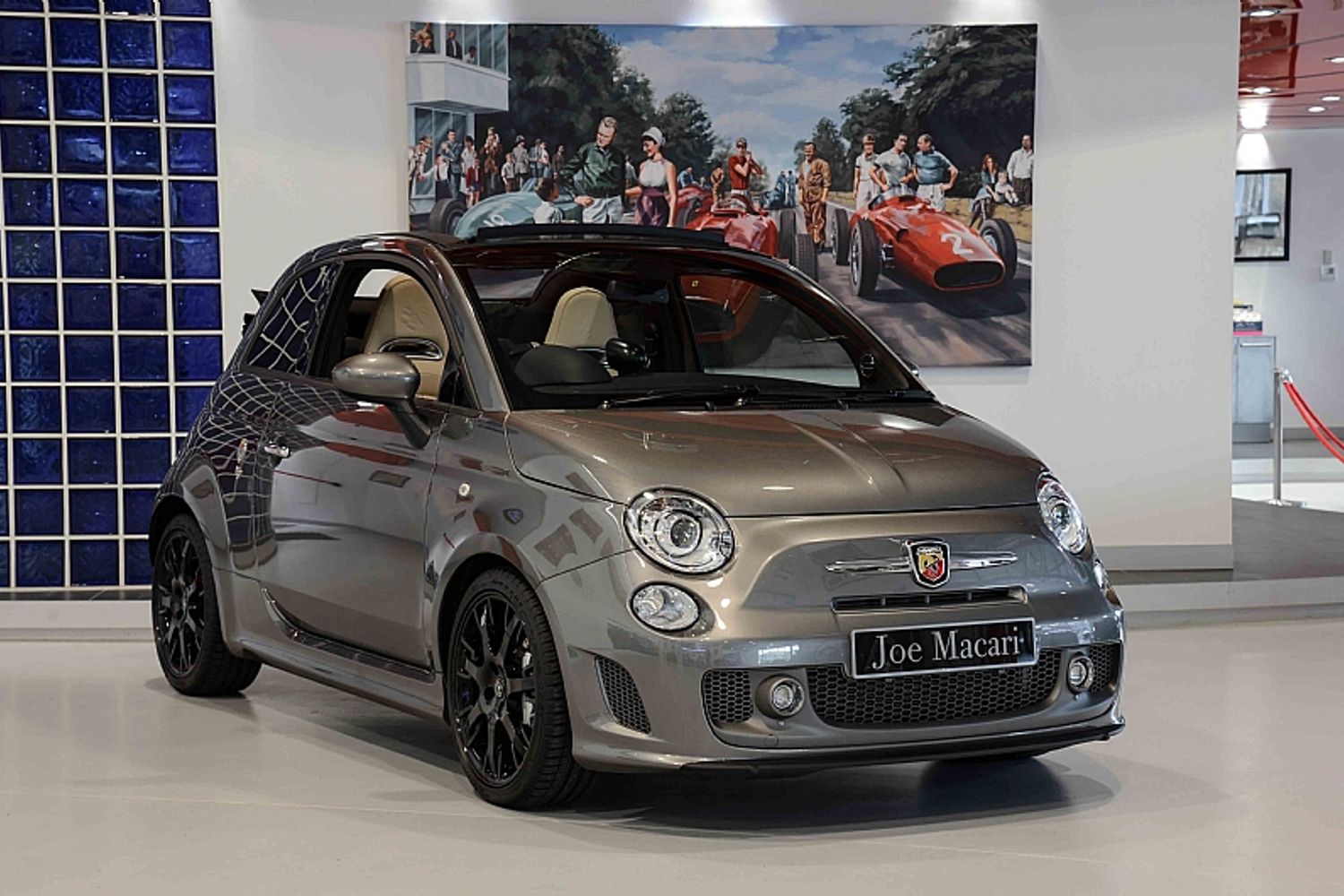2014 Abarth Fiat 500C  Maserati Dealers Edition