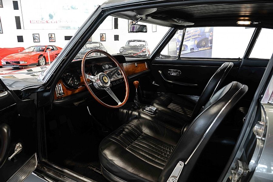 1965 Ferrari 330 GT 2+2 Mk 1