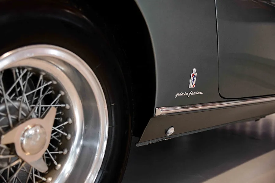 1965 Ferrari 330 GT 2+2 Mk 1