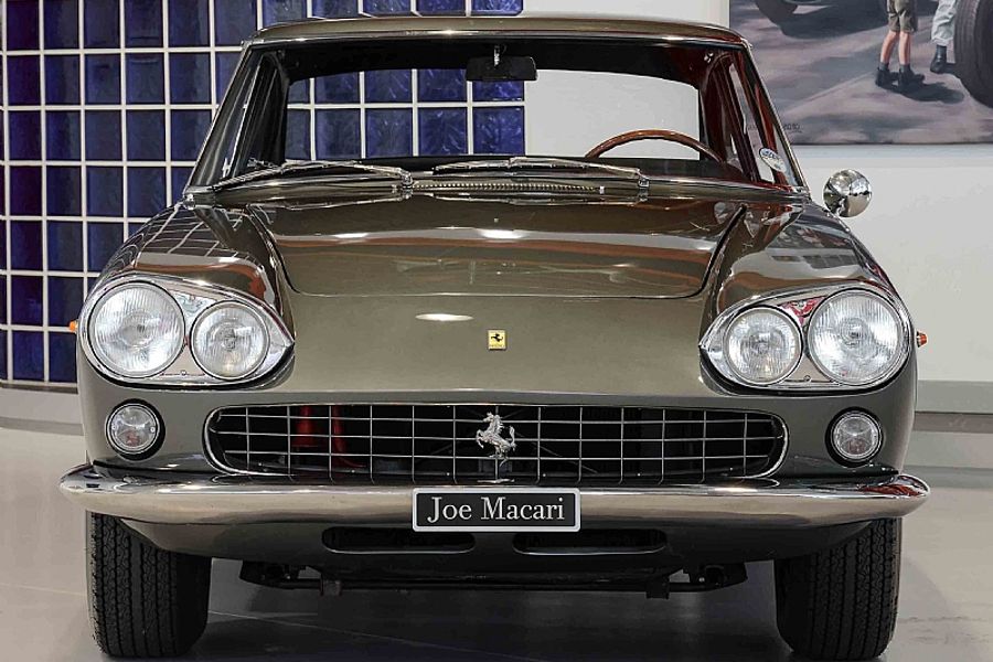 1965 Ferrari 330 GT 2+2 Mk 1