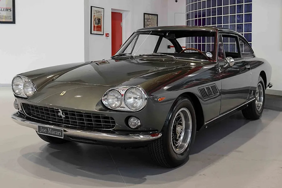 1965 Ferrari 330 GT 2+2 Mk 1