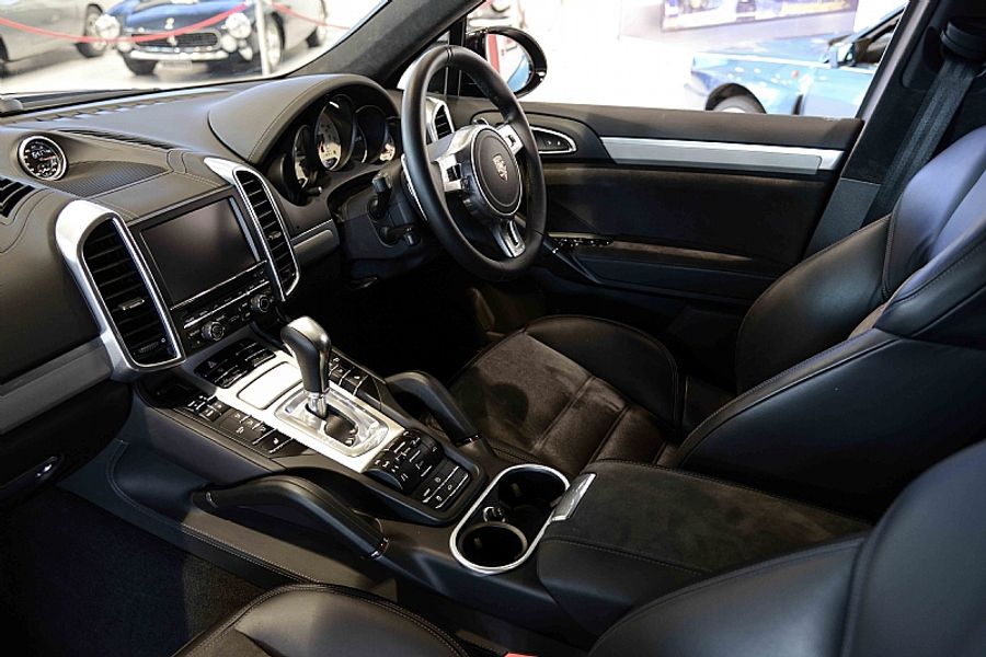 2013 Porsche Cayenne GTS