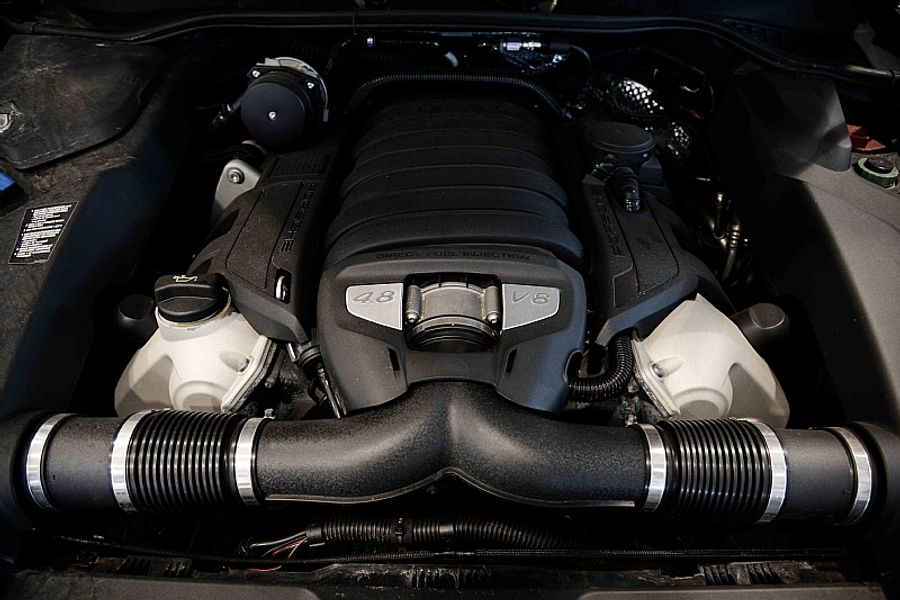 2013 Porsche Cayenne GTS