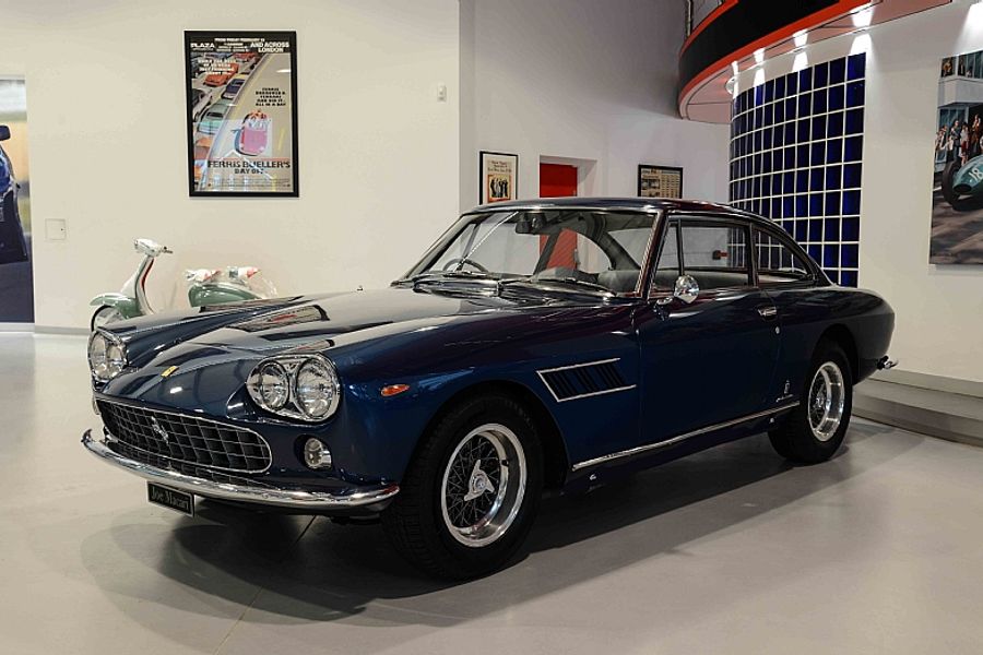 1964 Ferrari 330 GT 2+2 Mk 1