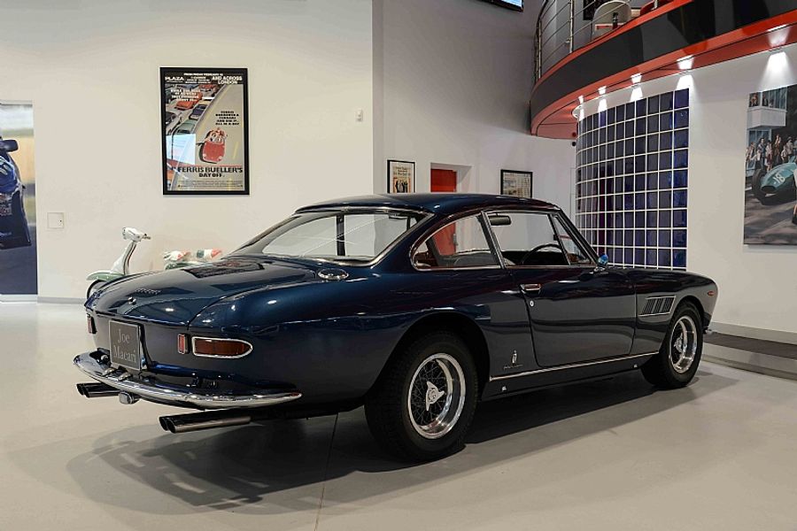 1964 Ferrari 330 GT 2+2 Mk 1