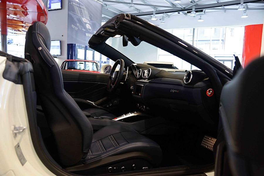 2014 Ferrari California T LHD