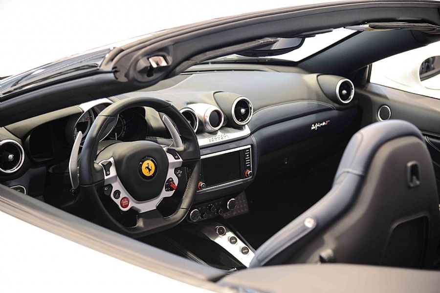 2014 Ferrari California T LHD